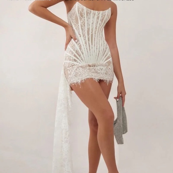 Heiress Beverly Hills 🤍 WHITE LACE CORSET DRAPED MINI DRESS - Picture 4 of 6